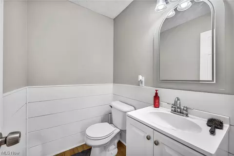 Bath - 40068 Hope Ct, Elyria, OH 44035 photo 2 of 4