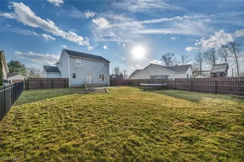 Exterior - 40068 Hope Ct, Elyria, OH 44035 photo 4 of 5