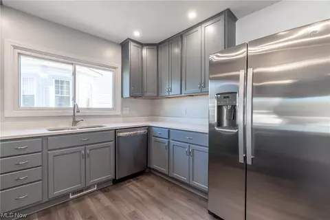 Kitchen - 155 E Vermont Ave, Sebring, OH 44672 photo 6 of 8