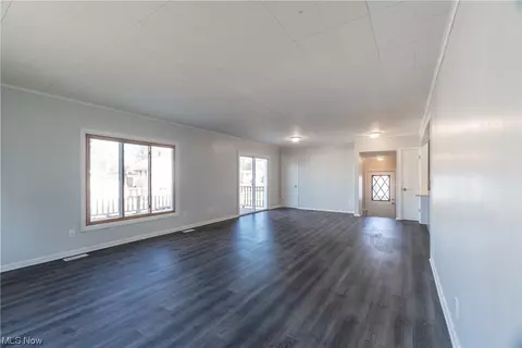 Living - 155 E Vermont Ave, Sebring, OH 44672 photo 1 of 1