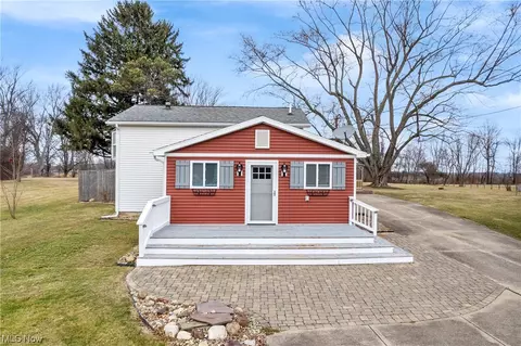 1937 Wise Rd, North Canton, OH 44720