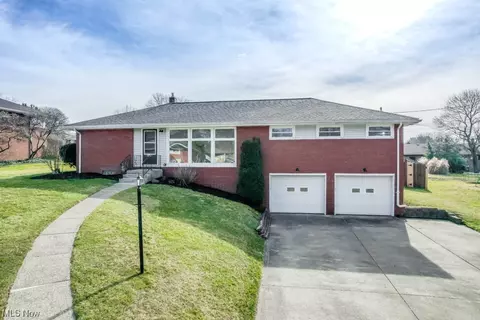 8674 Milmont St NW, Massillon, OH 44646