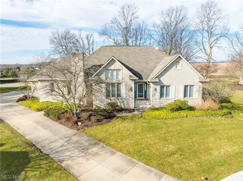 3735 Woodleigh Ave NW, Canton, OH 44718
