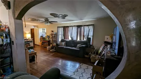 Living - 6224 Lucas Ave, Ashtabula, OH 44004 photo 4 of 6