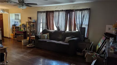 Living - 6224 Lucas Ave, Ashtabula, OH 44004 photo 3 of 6
