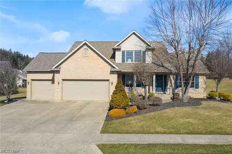 2992 Olympia Dr NW, Canton, OH 44708