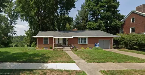 1605 Market St, Parkersburg, WV 26101