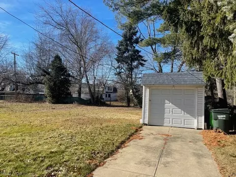 Exterior - 696 E 260th, Euclid, OH 44132 photo 4 of 6