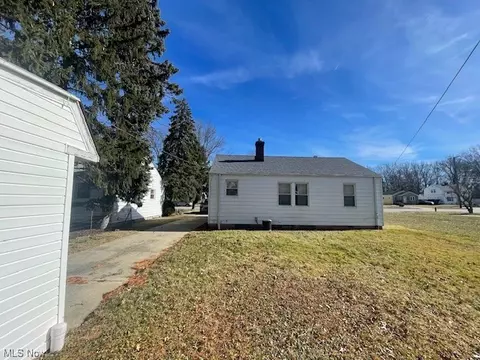 Exterior - 696 E 260th, Euclid, OH 44132 photo 3 of 6