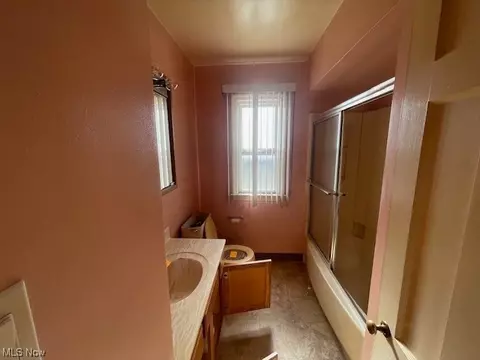 Bath - 696 E 260th, Euclid, OH 44132 photo 1 of 1