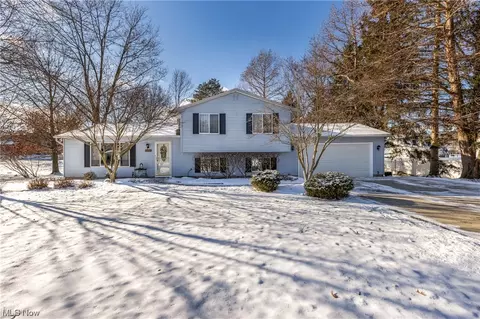 8184 Stuart Ct, North Royalton, OH 44133