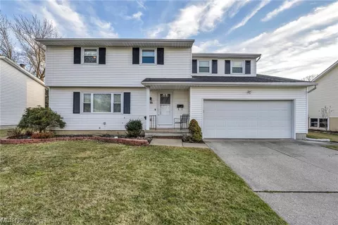 248 Northfield Dr, Elyria, OH 44035