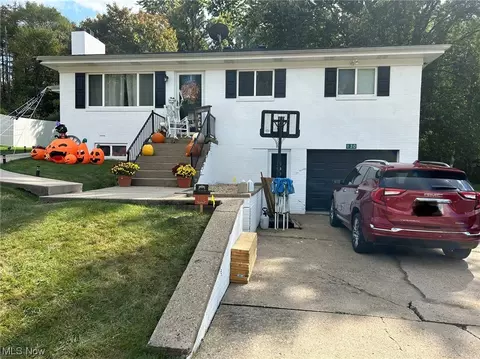 130 Stuart, Wintersville, OH 43953