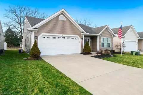 Exterior - 110 Haydens Arbor, Elyria, OH 44035 photo 4 of 7