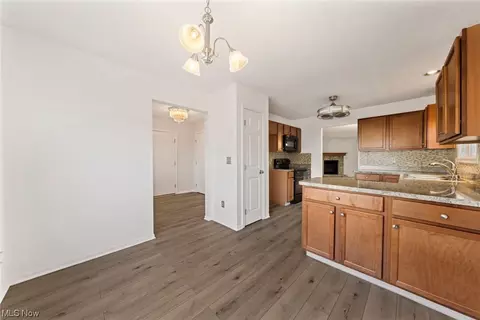 Kitchen - 110 Haydens Arbor, Elyria, OH 44035 photo 5 of 5