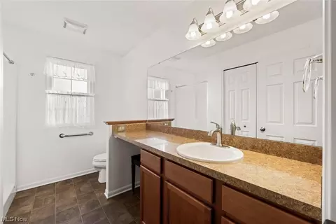 Bath - 110 Haydens Arbor, Elyria, OH 44035 photo 2 of 2