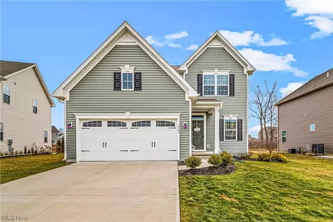 1762 Beth Page Ln, Painesville, OH 44077