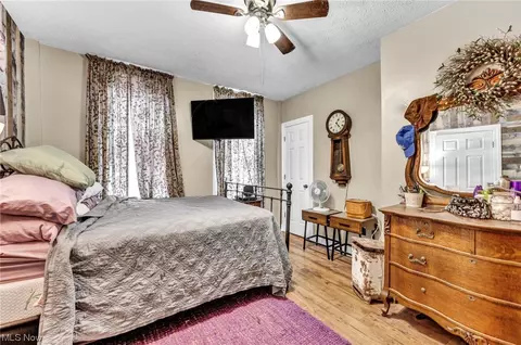 Bedroom - 218 7th St, Elyria, OH 44035 photo 1 of 5