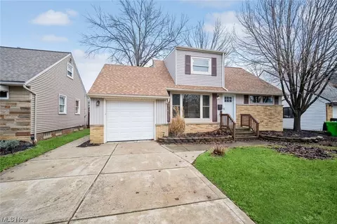 Exterior - 331 E 262nd St, Euclid, OH 44132 photo 3 of 9