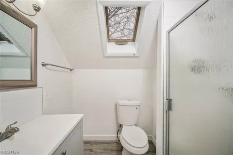 Bath - 331 E 262nd St, Euclid, OH 44132 photo 2 of 3