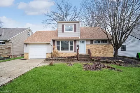 Exterior - 331 E 262nd St, Euclid, OH 44132 photo 2 of 9