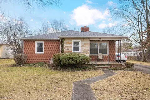 365 S Pleasant St, Oberlin, OH 44074