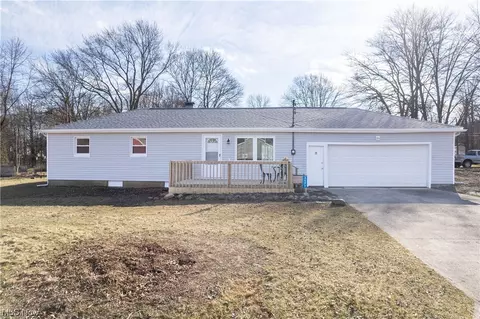 3577 Easton Rd, Norton, OH 44203