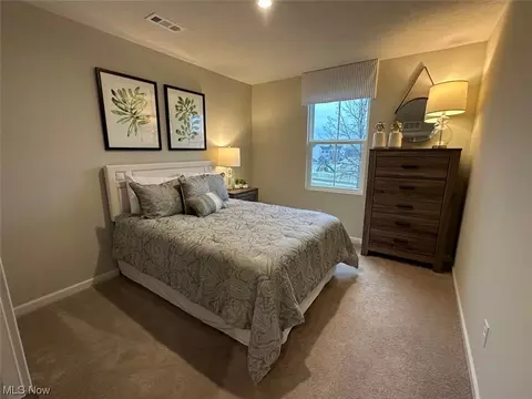 253 River Run Dr, Elyria, OH 44035 photo 11