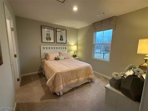 253 River Run Dr, Elyria, OH 44035 photo 10