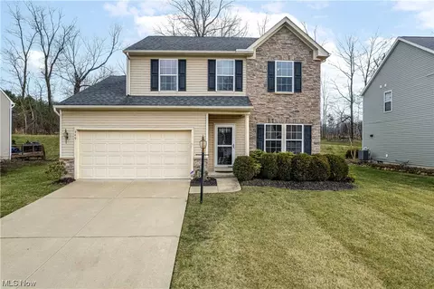 949 Queens Gate Way, Wadsworth, OH 44281