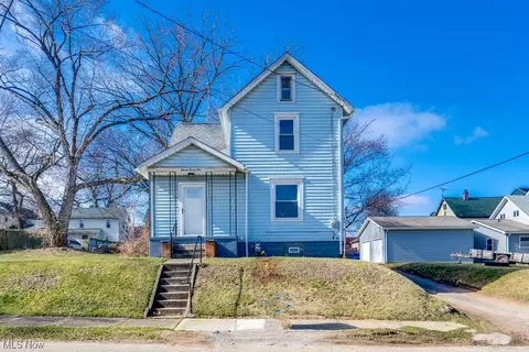 1125 Willow Ave, Alliance, OH 44601