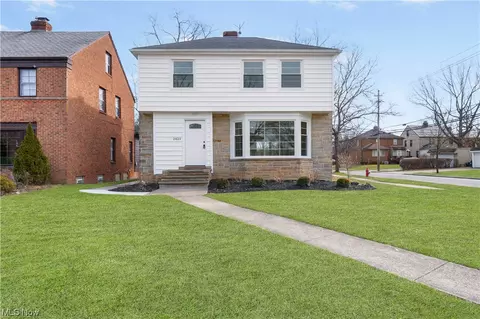 2423 Channing, University Heights, OH 44118