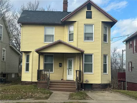 611 E Main St, Barnesville, OH 43713 photo 1