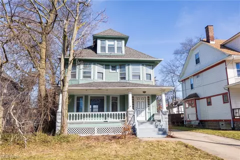 1659 Lee Rd, Cleveland Heights, OH 44118