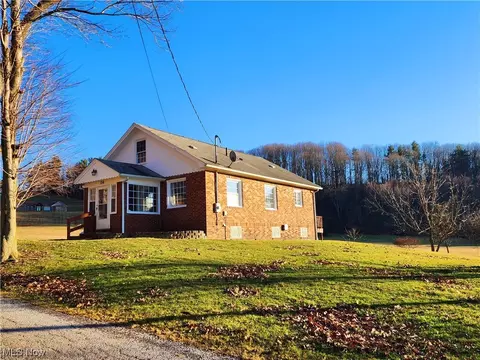 Exterior - 106 Random Rd, Minerva, OH 44657 photo 4 of 9