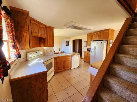 Kitchen - 106 Random Rd, Minerva, OH 44657 photo 2 of 3