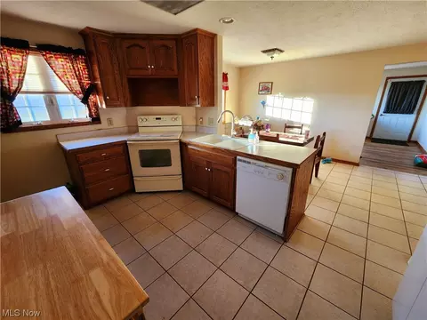 Kitchen - 106 Random Rd, Minerva, OH 44657 photo 1 of 3
