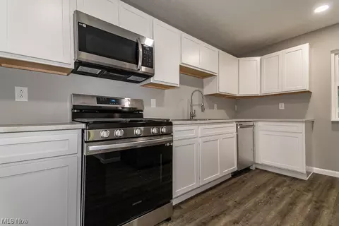 Kitchen - 1915 Rockefeller Rd, Wickliffe, OH 44092 photo 1 of 3