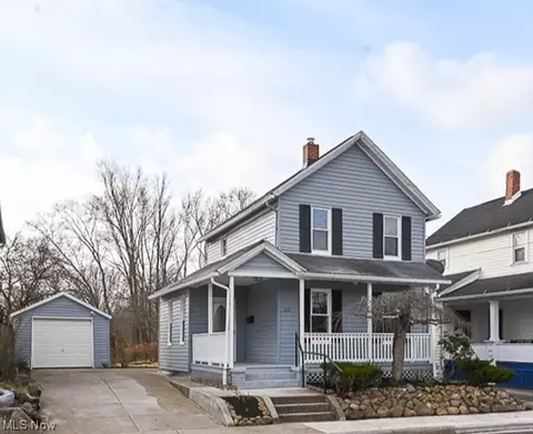 166 Snyder, Barberton, OH 44203