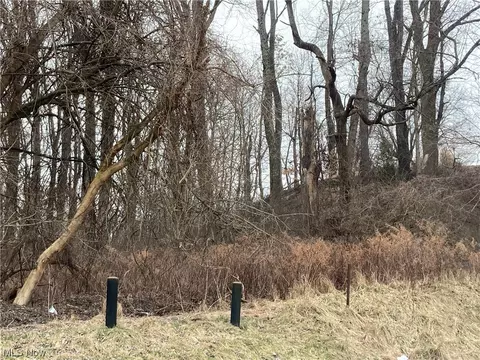Vaughan, Parkersburg, WV 26101