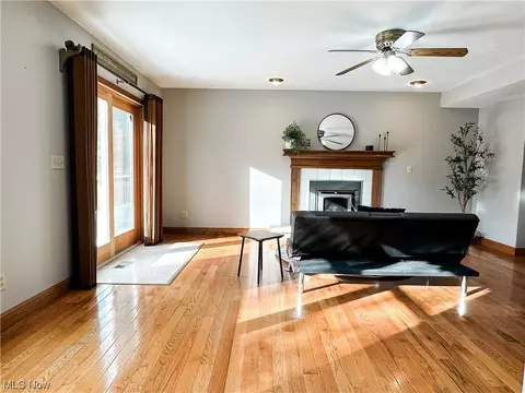 Living - 318 Everson Rd, Belpre, OH 45714 photo 5 of 5