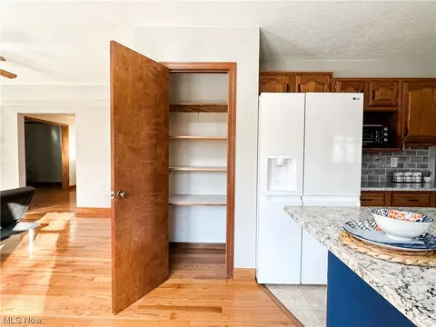 Kitchen - 318 Everson Rd, Belpre, OH 45714 photo 3 of 6