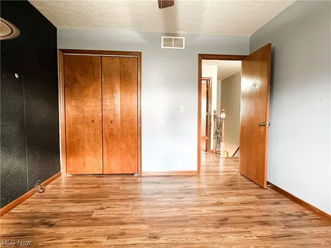 Bedroom - 318 Everson Rd, Belpre, OH 45714 photo 5 of 5