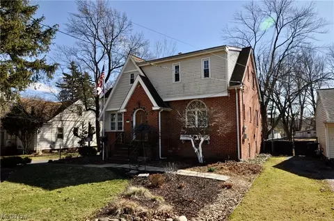 1899 W Pleasant Vly, Parma, OH 44134