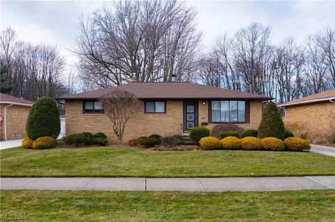 6064 Pomona Dr, Parma, OH 44130