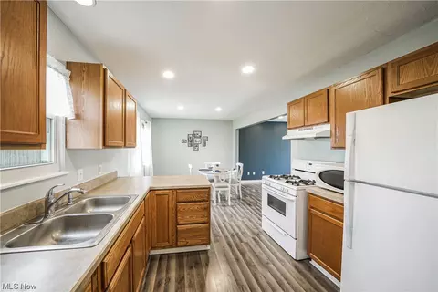 Kitchen - 9899 Green, Windham, OH 44288 photo 5 of 5