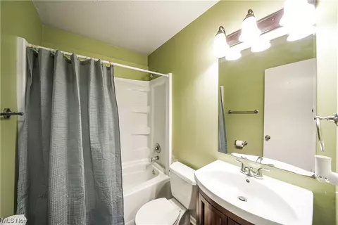 Bath - 9899 Green, Windham, OH 44288 photo 1 of 1