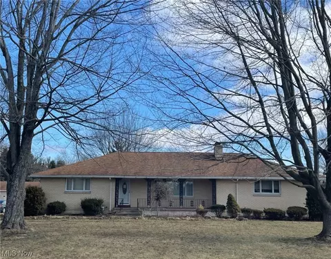 4812 State Route 45, Bristolville, OH 44402