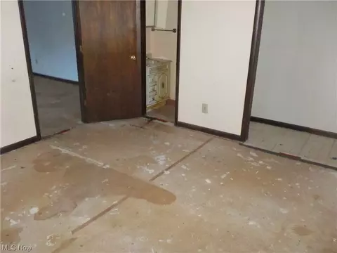 833 Poplar St, Elyria, OH 44035 photo 6