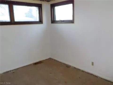 833 Poplar St, Elyria, OH 44035 photo 8